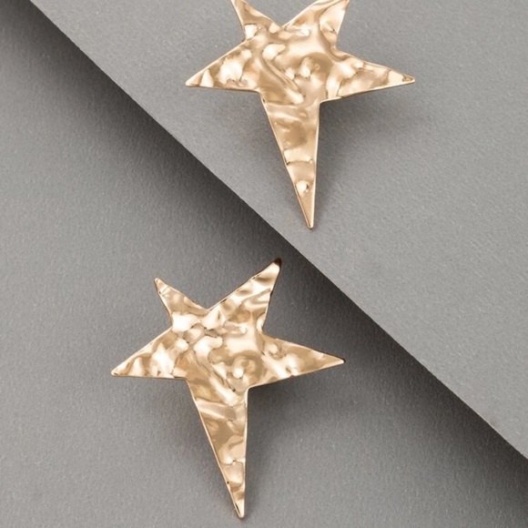 ⭐️ Awesome Metallic Beveled Abstract Boho Celestial Star Stud Earrings ⭐️ - Picture 2 of 4